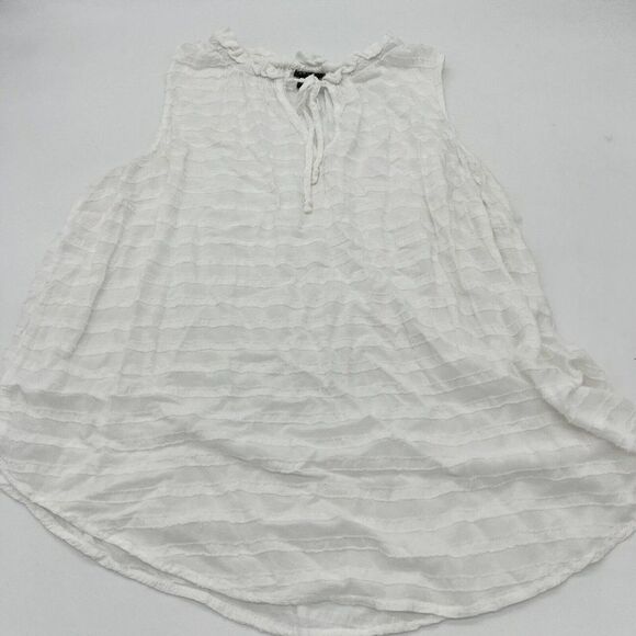 Torrid White Textured Tank front tie size 1X Plus - Picture 1 of 3